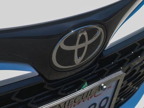 Used 2025 Toyota Corolla SE w/ SE Package FWD image 7