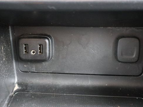 Used 2020 Chevrolet Colorado W/T image 11