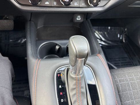 Used 2025 Honda HR-V Sport image 18