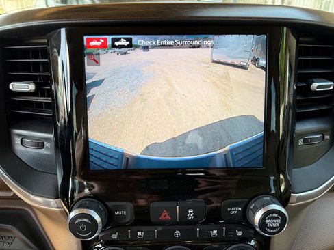 Used 2022 RAM 3500 Laramie AWD/4WD image 15