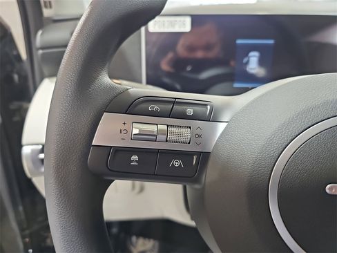 New 2026 Hyundai Tucson SE image 16