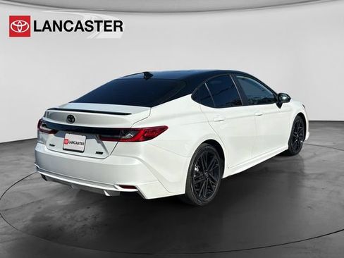 Used 2025 Toyota Camry XSE FWD image 7