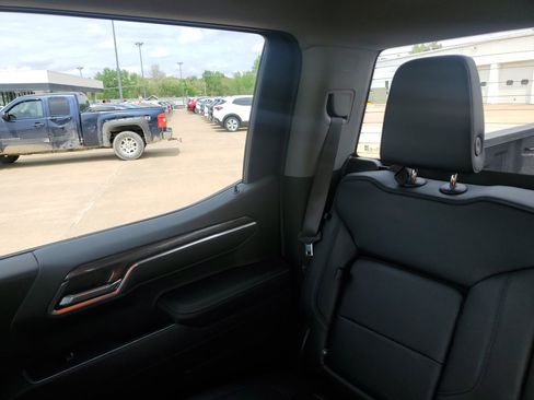 Used 2022 Chevrolet Silverado 1500 LTZ image 13