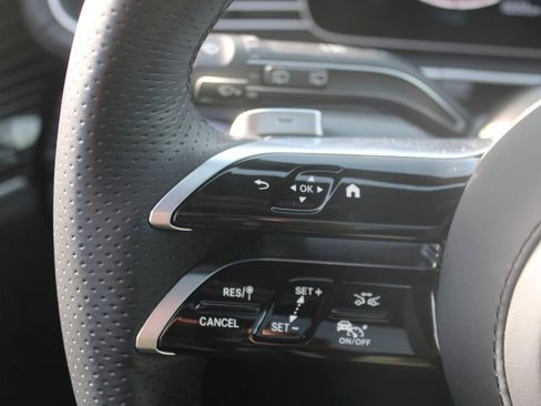 Certified 2025 Mercedes-Benz GLS 580 4MATIC image 18