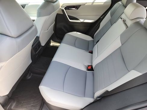 Certified 2023 Toyota RAV4 XLE Premium AWD/4WD image 26