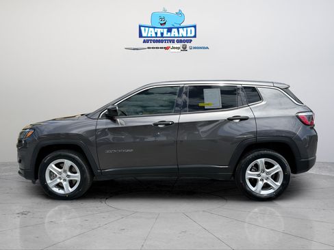 Used 2023 Jeep Compass Sport AWD/4WD image 2