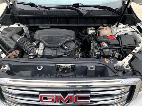 Used 2018 GMC Acadia SLT image 11