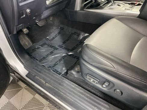 Used 2018 Toyota 4Runner SR5 Premium image 15