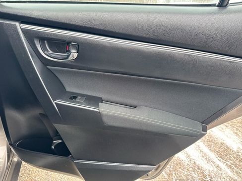 Used 2018 Toyota Corolla LE image 22