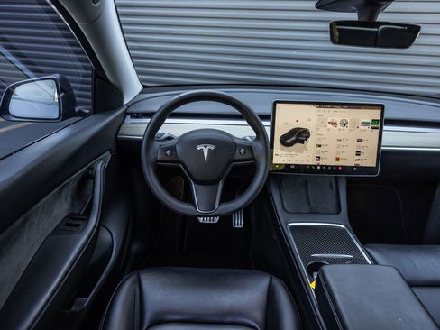 Used 2022 Tesla Model Y Performance image 13
