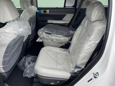 New 2026 Hyundai Santa Fe Calligraphy w/ Tow & Go Package AWD/4WD image 7