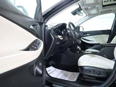 Used 2021 Buick Encore GX Select w/ Advanced Technology Package image 9