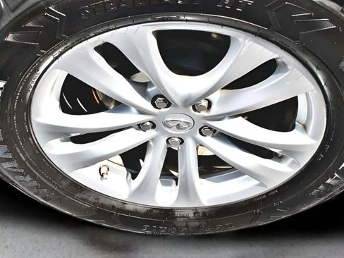 Used 2014 INFINITI QX70 3.7 Sport Utility 4D image 29