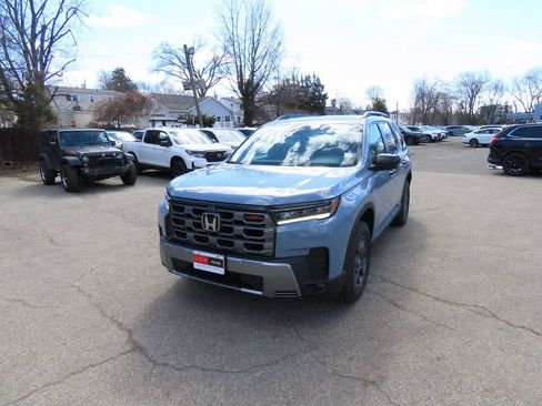 New 2026 Honda Pilot TrailSport image 1