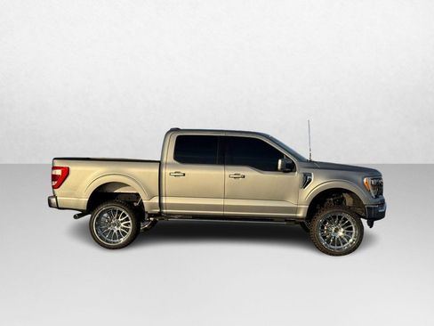 Used 2022 Ford F150 Lariat image 2