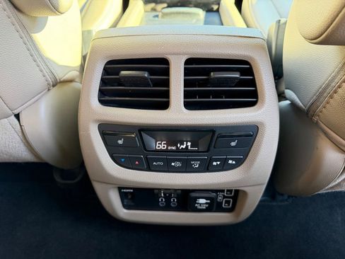 Used 2022 Honda Pilot Elite image 22