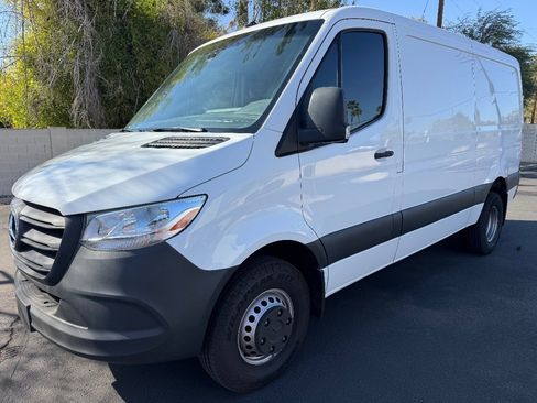 Used 2021 Mercedes-Benz Sprinter 3500 image 2