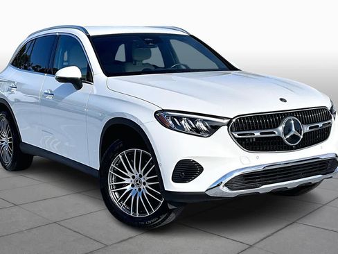 Certified 2025 Mercedes-Benz GLC 300 GLC 300 image 3