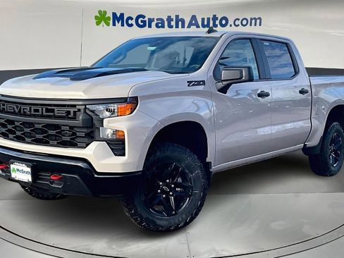 New 2026 Chevrolet Silverado 1500 Custom Trail Boss w/ LPO, Dark Essentials Package image 2