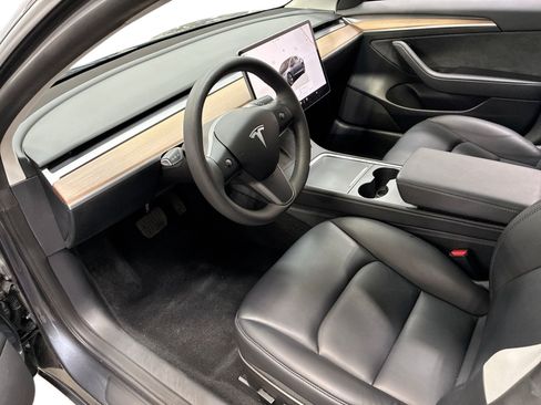 Certified 2023 Tesla Model 3 Standard Range RWD image 9