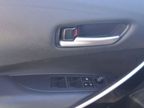 Used 2022 Toyota Corolla XLE image 23