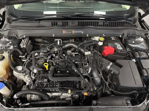 Used 2020 Ford Fusion SE FWD image 15