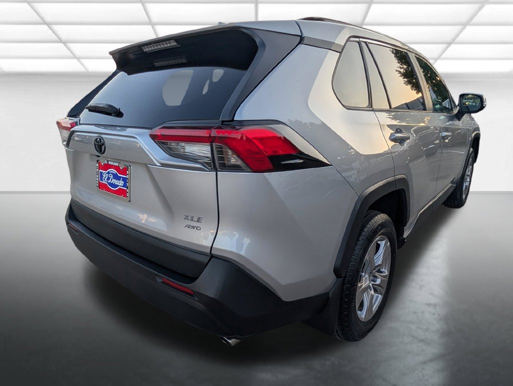 Used 2022 Toyota RAV4 XLE AWD/4WD image 26