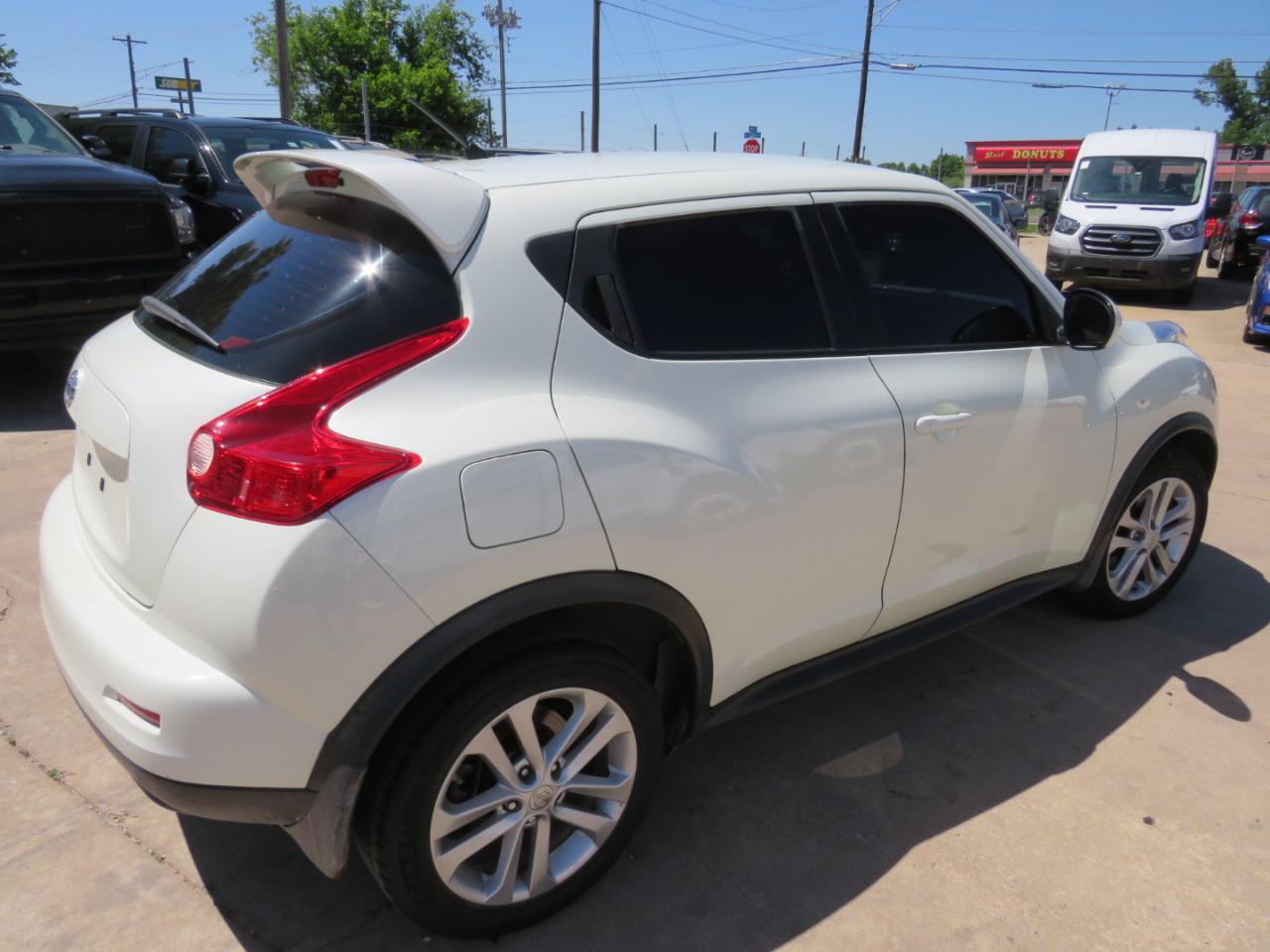 Used 2011 Nissan Juke S FWD image 4