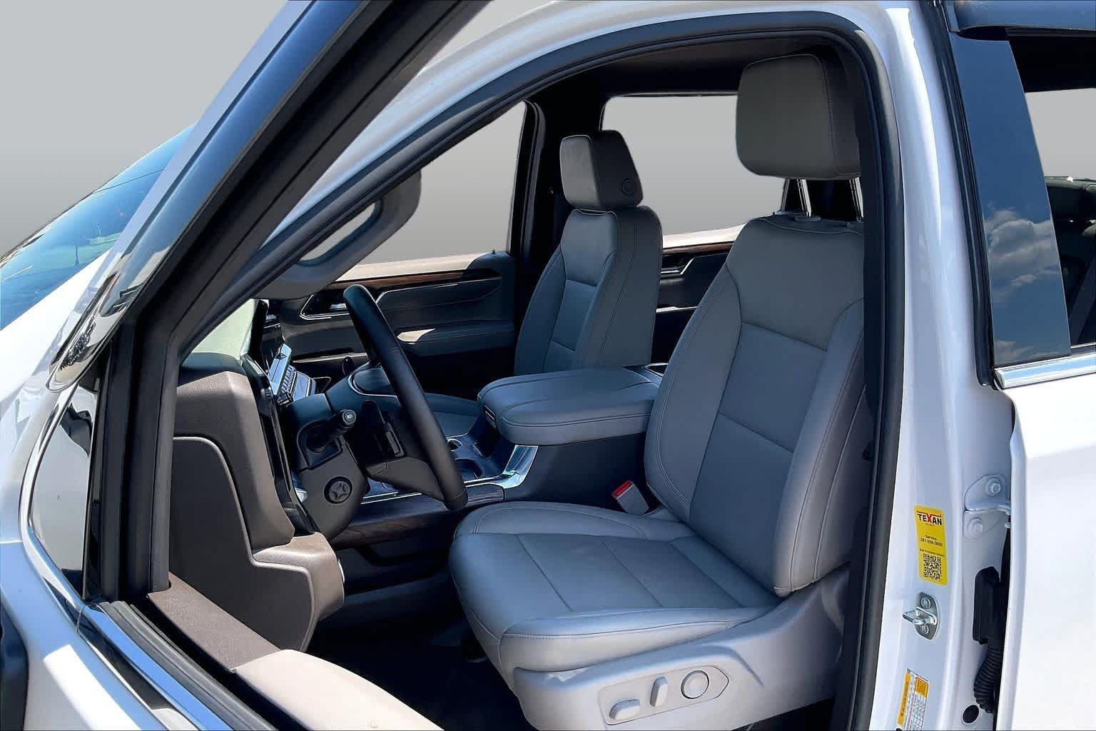Used 2024 GMC Sierra 1500 SLT RWD image 8