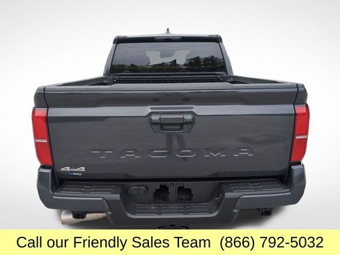 Certified 2024 Toyota Tacoma SR5 AWD/4WD image 5