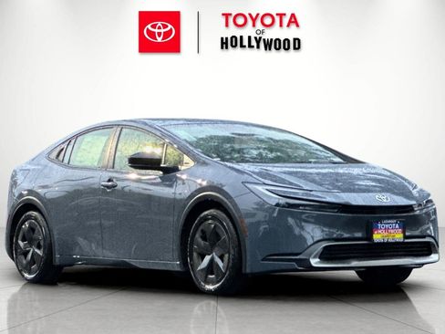 New 2026 Toyota Prius Plug-In Hybrid image 2