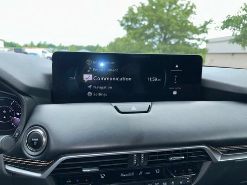 Certified 2025 MAZDA CX-70 Plug-In Hybrid w/ Premium Plus AWD/4WD image 17