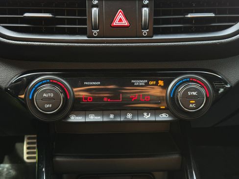 Used 2022 Kia Forte GT-Line image 26