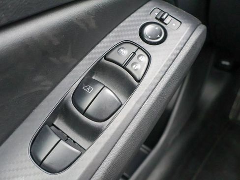Used 2025 Nissan Altima 2.5 SV FWD image 16