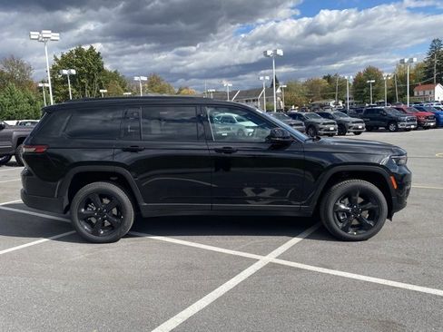 New 2025 Jeep Grand Cherokee L Limited image 9