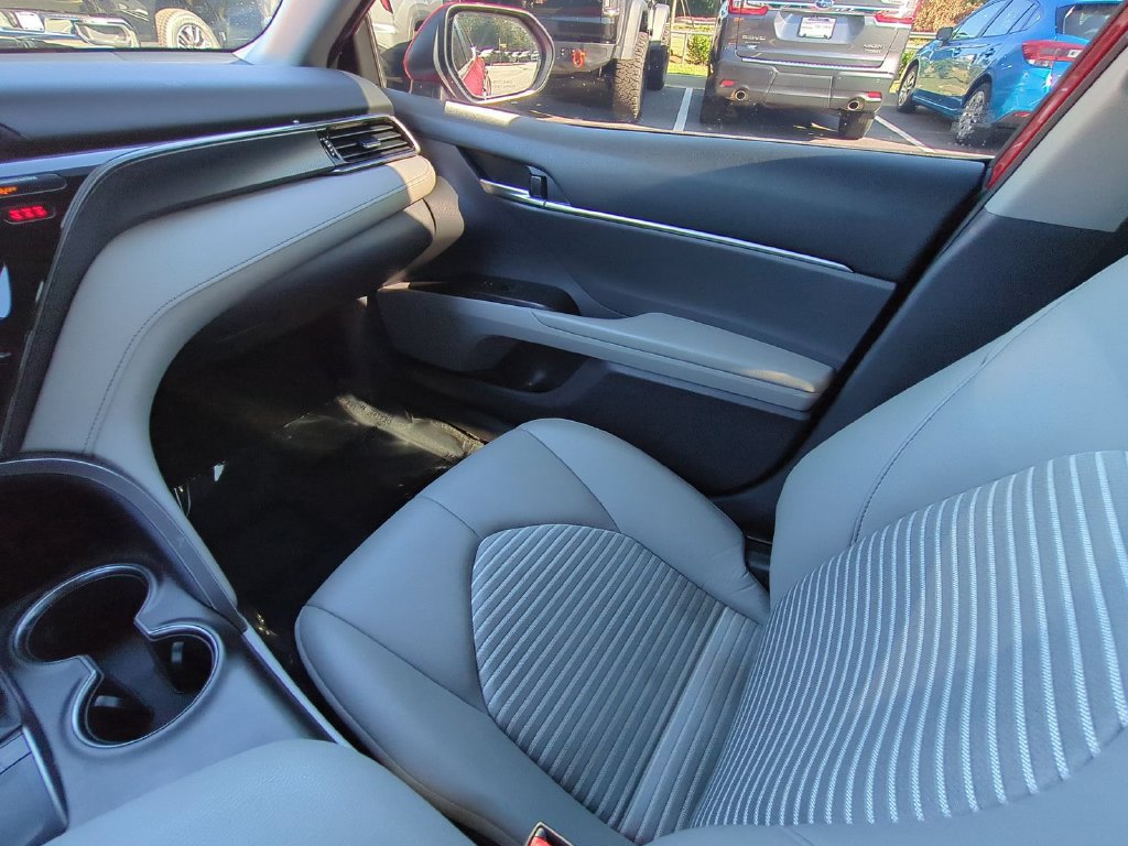 Used 2023 Toyota Camry SE w/ Convenience Package FWD image 16
