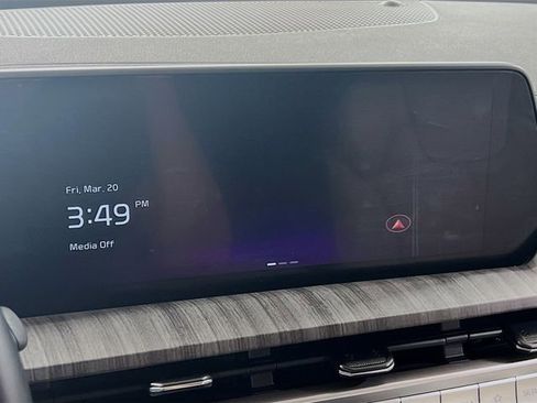 Certified 2023 Kia Telluride EX w/ EX Captain's Chair Package image 15