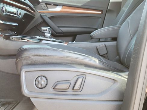 Used 2021 Audi Q5 2.0T Premium image 24