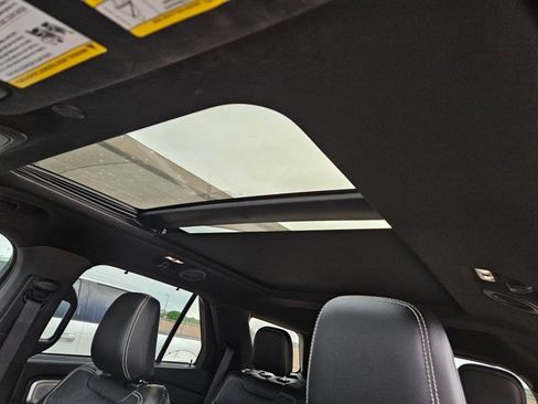 Used 2023 Ford Explorer ST w/ Equipment Group 401A AWD/4WD image 21