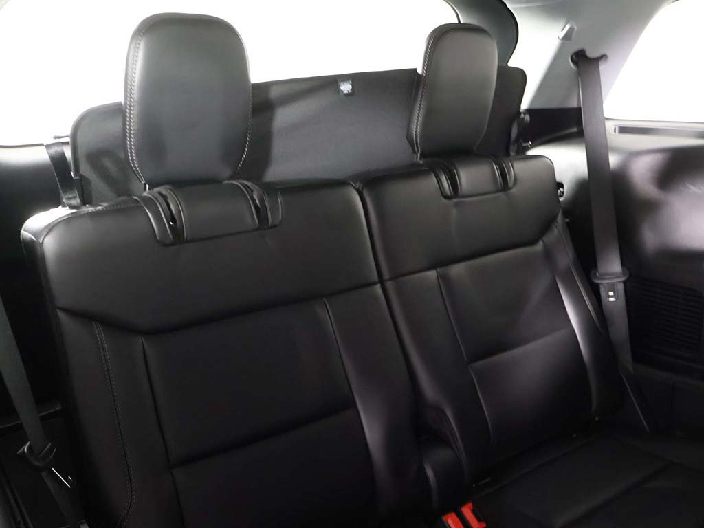 Used 2022 Ford Explorer XLT w/ Equipment Group 202A AWD/4WD image 32