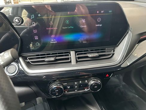 New 2026 Chevrolet Trax RS w/ Sunroof Package image 24