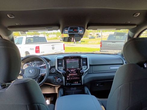 New 2026 RAM 1500 Big Horn AWD/4WD image 9