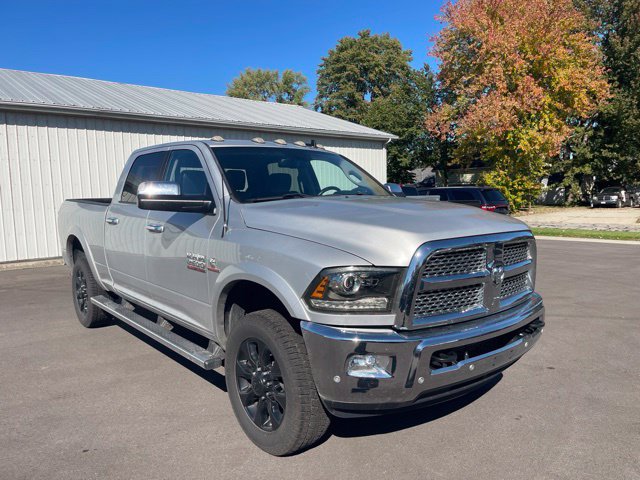 Used 2017 RAM 2500 Laramie AWD/4WD image 2