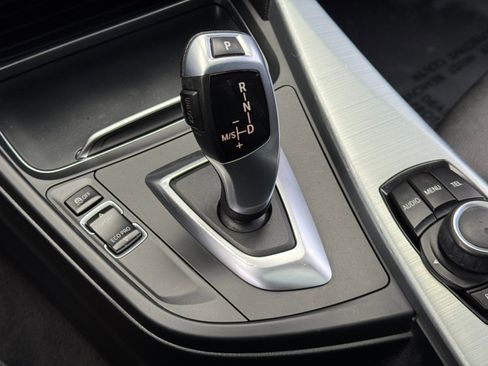 Used 2017 BMW 320i xDrive Sedan image 28