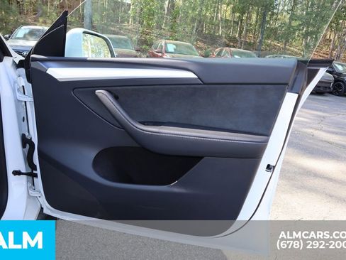 Used 2024 Tesla Model Y Performance image 29