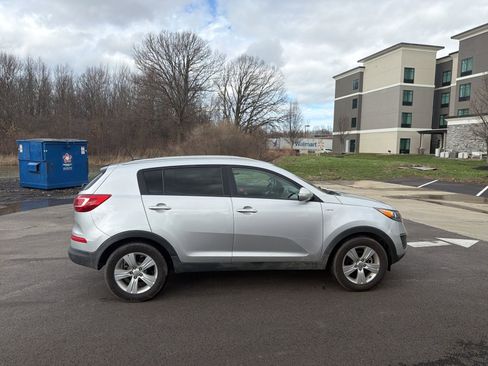 Used 2012 Kia Sportage LX w/ Convenience Pkg image 4