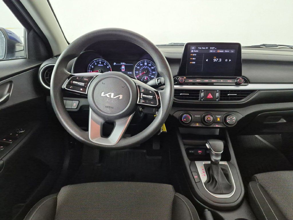 Used 2023 Kia Forte LXS w/ LXS Technology Package FWD image 31