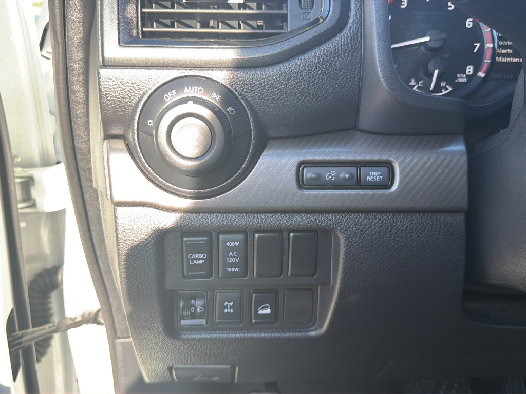 Used 2021 Nissan Titan PRO-4X w/ Pro-4x Convenience Package AWD/4WD image 47