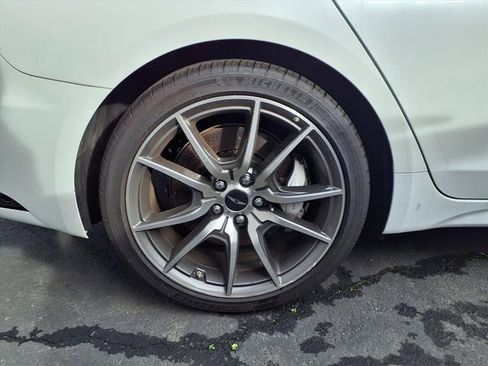 Used 2025 Genesis G70 2.5T image 8