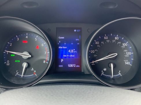 Used 2018 Toyota C-HR XLE image 15